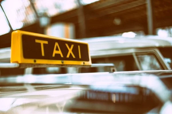 Google Maps warnt Sie, wenn Ihr Taxifahrer von der Route abweicht taxis als geldfalle