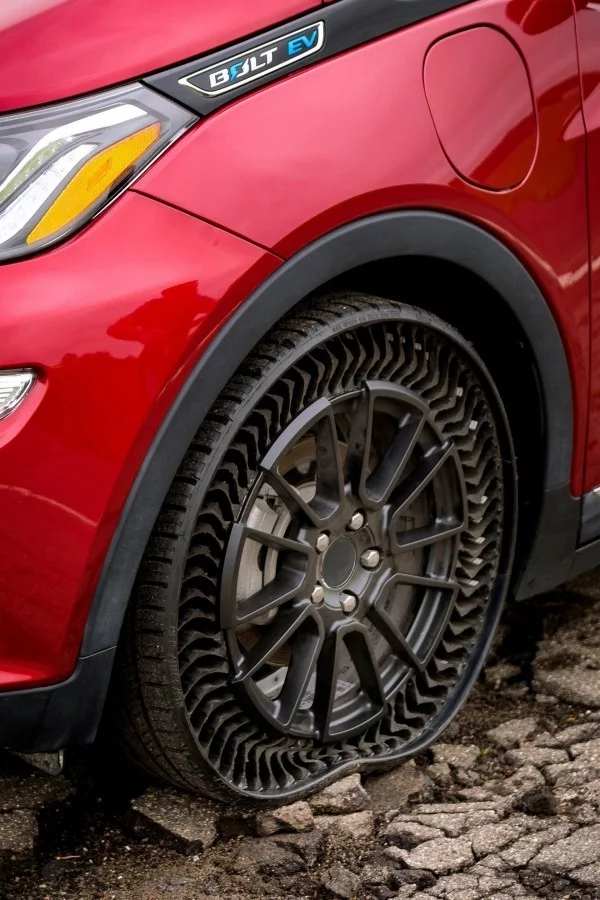 Michelin und General Motors entwickeln luftlose Reifen uptis tests beginnen dieses jahres
