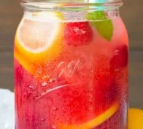 5 frische Durstlöscher Rezepte und noch mehr fruchtige Inspirationsideen