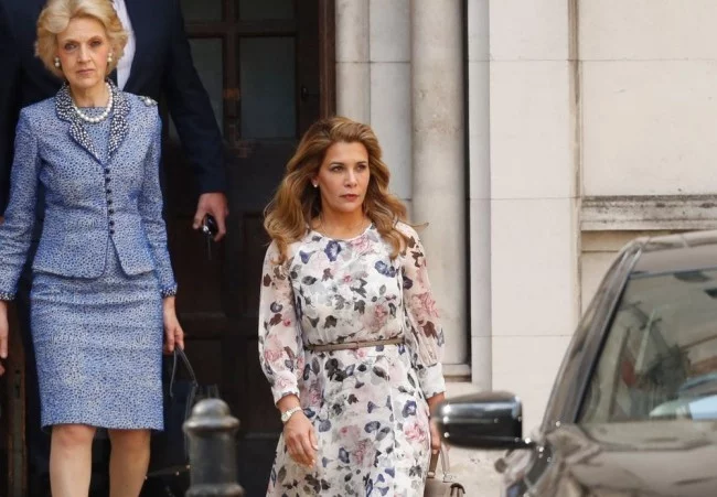 Prinzessin Haya ihre Top-Anwältin Fiona Shackleton vor dem High Court in London