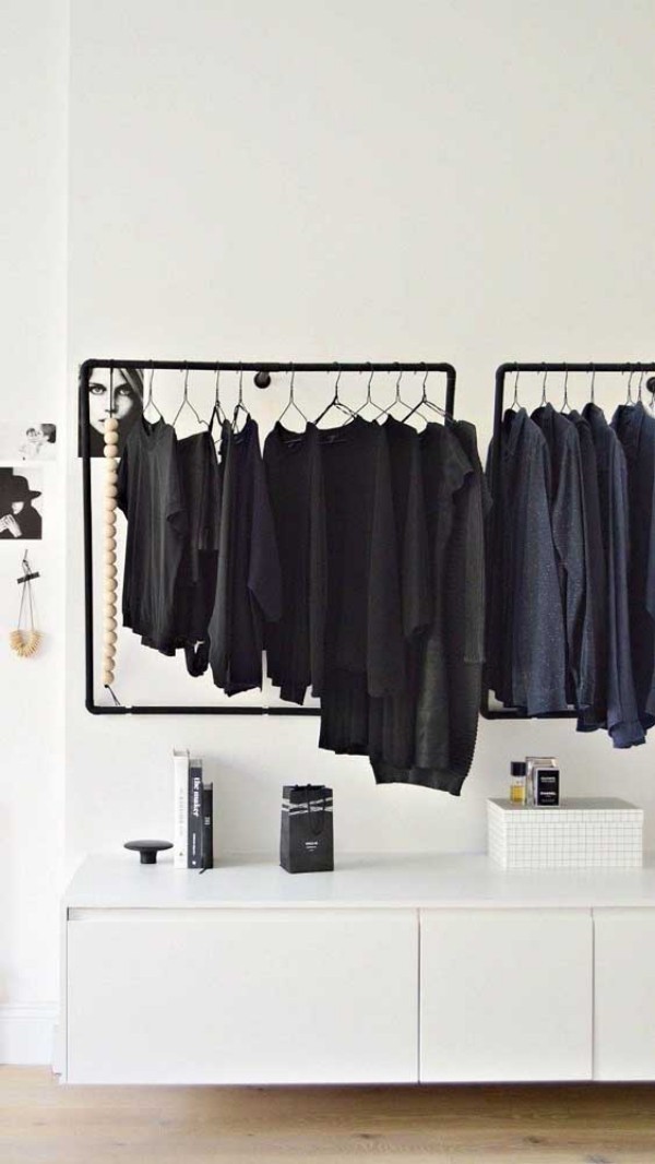 offener kleiderschrank - schwarze outfits