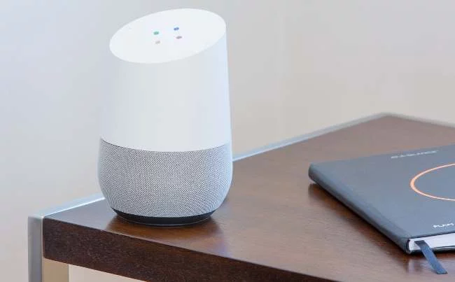 Google Home vs. Amazon Echo Welcher Sprachassistent ist besser google home assistent weiß