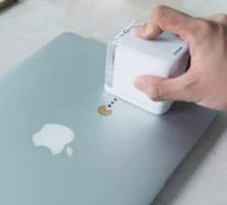 PrinCube ist ein winziger Handdrucker, der auf jeder Oberfläche drucken kann