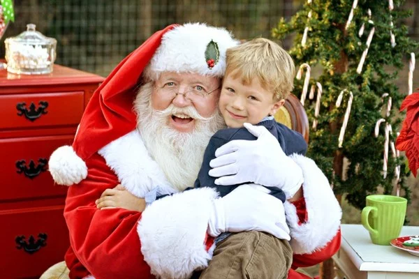 Den Weihnachtsmann anrufen Santa Klaus treffen